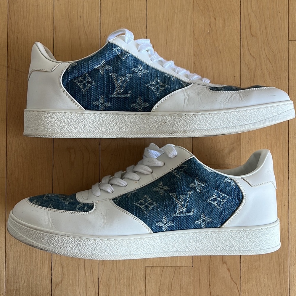 LOUIS VUITTON Calfskin Monogram Denim Rivoli Sneakers 11 White